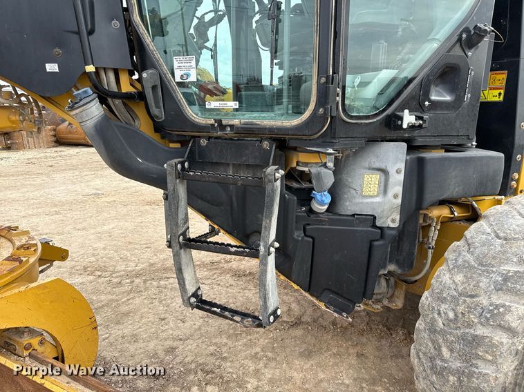 image for item EJ3360 2016 Caterpillar 140M3 motor grader