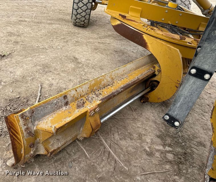 image for item EJ3360 2016 Caterpillar 140M3 motor grader