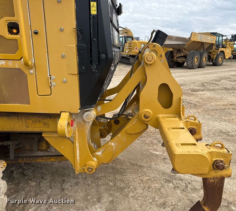 image for item EJ3360 2016 Caterpillar 140M3 motor grader