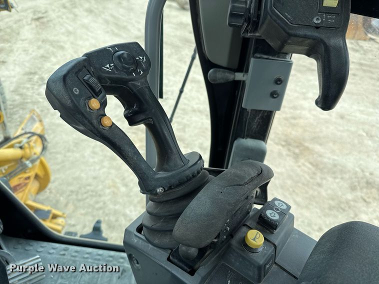 image for item EJ3360 2016 Caterpillar 140M3 motor grader