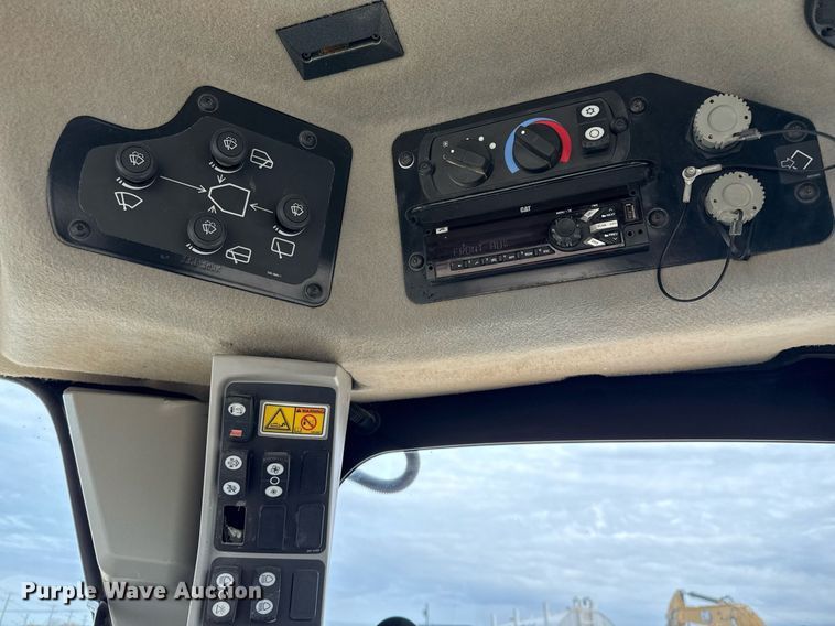 image for item EJ3360 2016 Caterpillar 140M3 motor grader