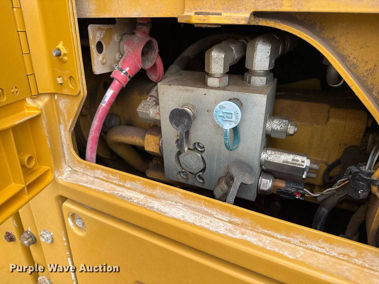 image for item EJ3360 2016 Caterpillar 140M3 motor grader