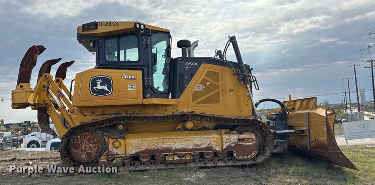 image for item EJ3361 2020 John Deere 850L dozer