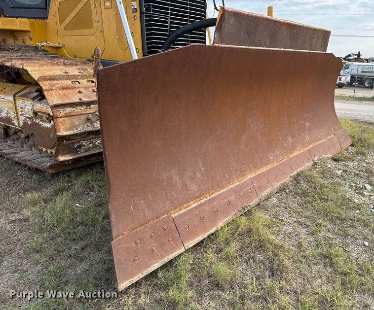 image for item EJ3361 2020 John Deere 850L dozer