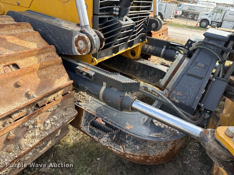 image for item EJ3361 2020 John Deere 850L dozer