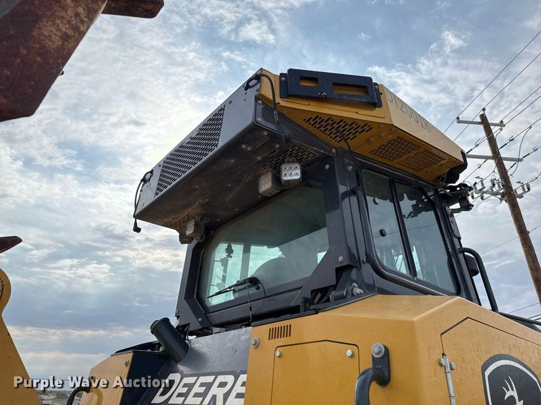 image for item EJ3361 2020 John Deere 850L dozer