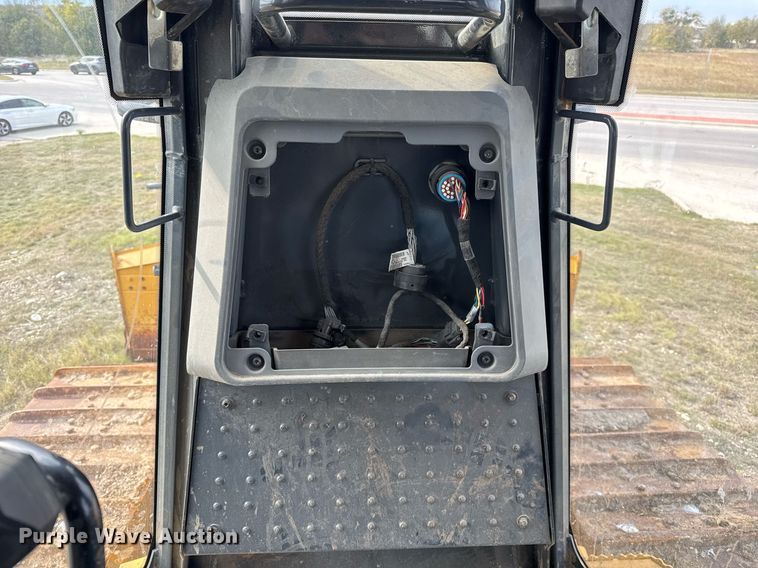 image for item EJ3361 2020 John Deere 850L dozer