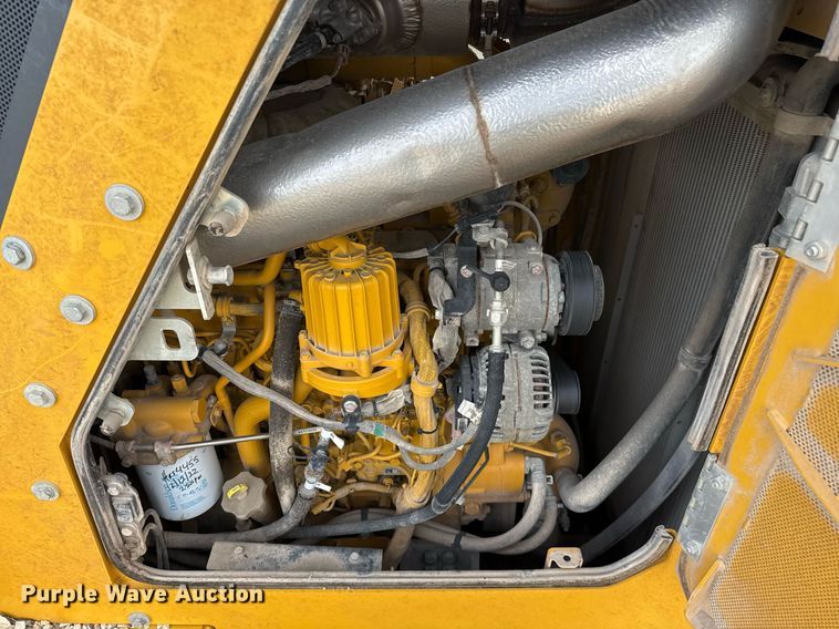 image for item EJ3361 2020 John Deere 850L dozer