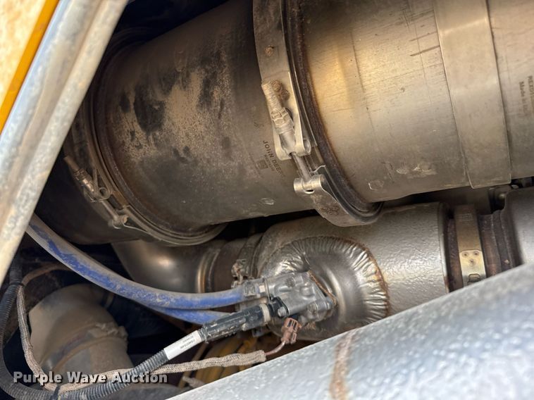 image for item EJ3361 2020 John Deere 850L dozer