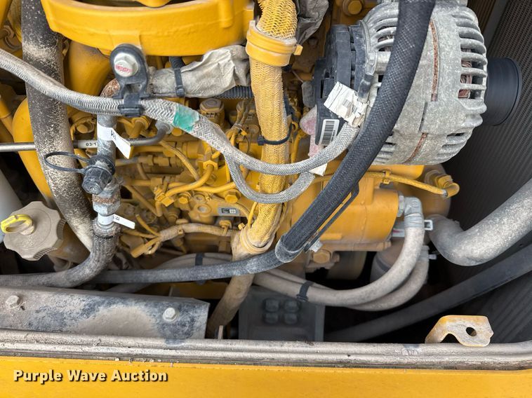 image for item EJ3361 2020 John Deere 850L dozer