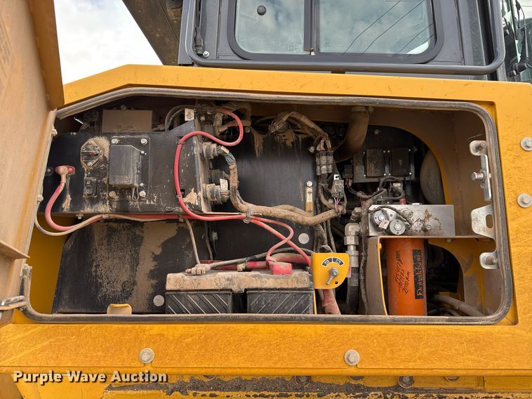 image for item EJ3361 2020 John Deere 850L dozer