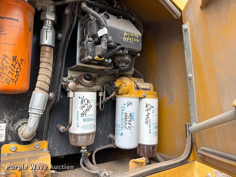 image for item EJ3361 2020 John Deere 850L dozer