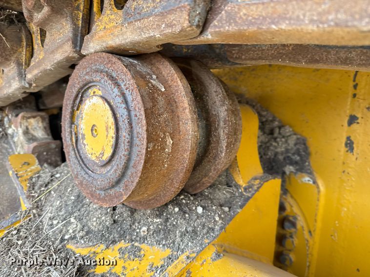 image for item EJ3361 2020 John Deere 850L dozer