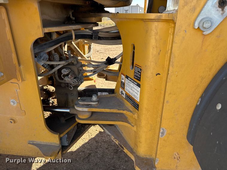 image for item EJ3370 2018 John Deere 544K-II loader