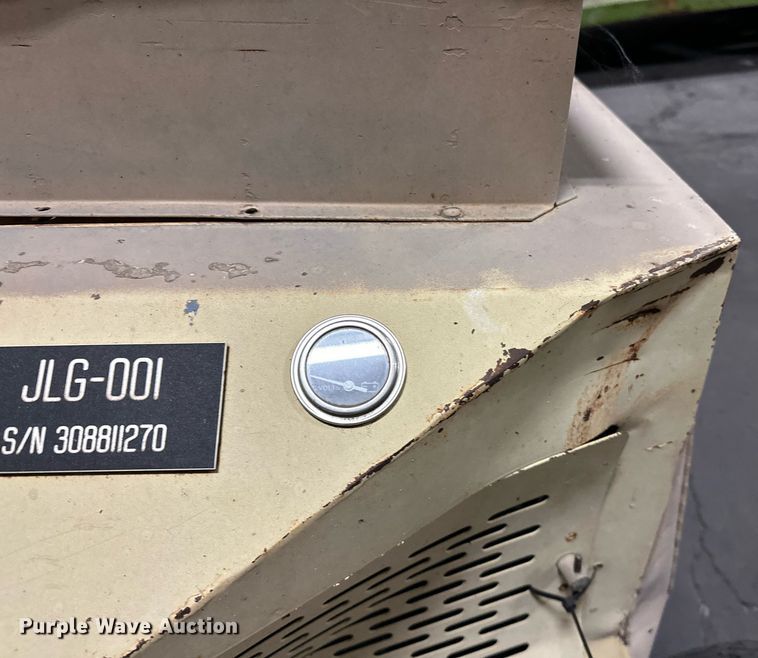 image for item EJ5125 1988 JLG 45H boom lift