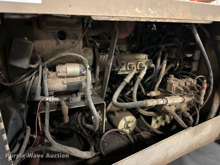 image for item EJ5125 1988 JLG 45H boom lift