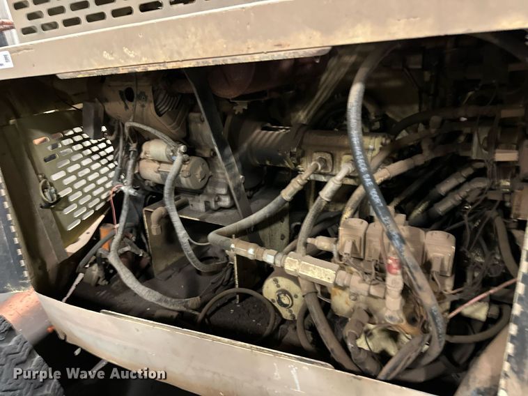 image for item EJ5125 1988 JLG 45H boom lift