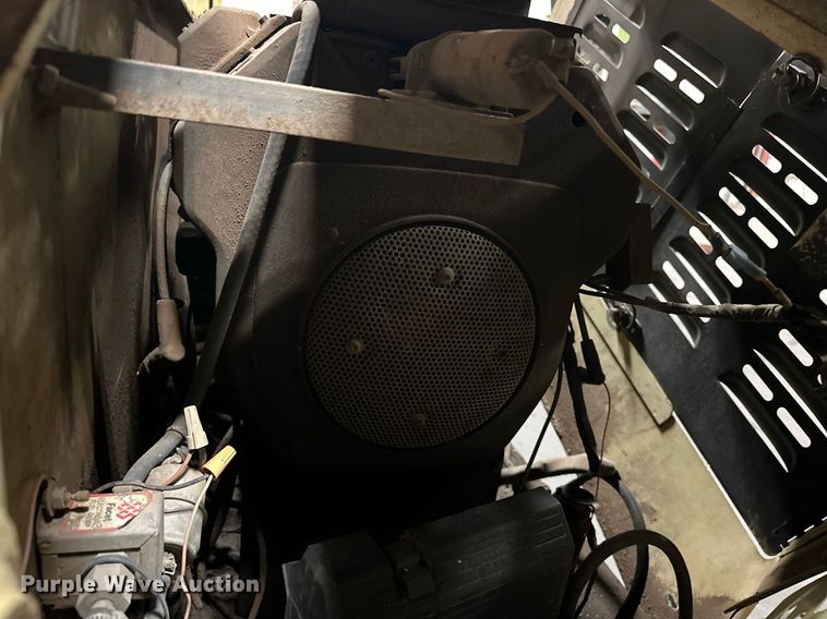 image for item EJ5125 1988 JLG 45H boom lift