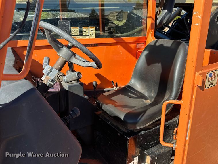 image for item EJ5159 2015 JLG G10-43A telehandler