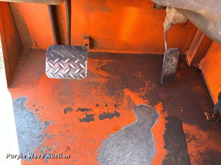 image for item EJ5159 2015 JLG G10-43A telehandler