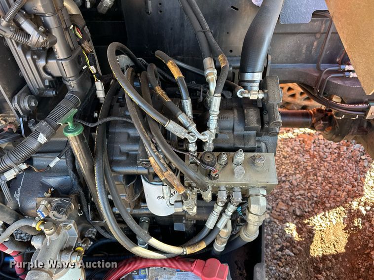 image for item EJ5159 2015 JLG G10-43A telehandler