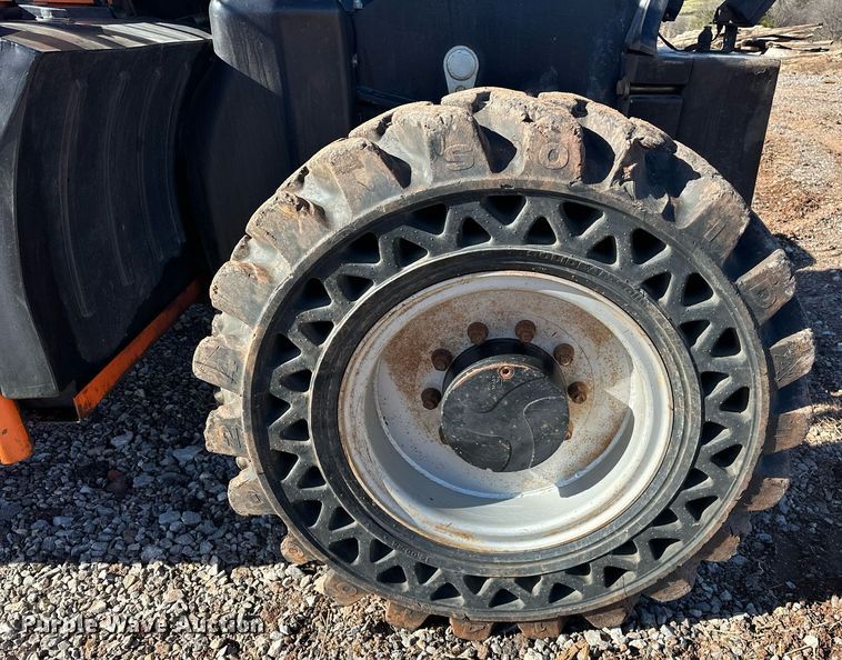 image for item EJ5159 2015 JLG G10-43A telehandler