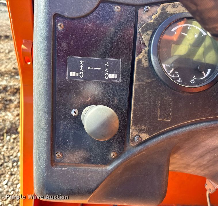 image for item EJ5160 2014 JLG G10-43A telehandler