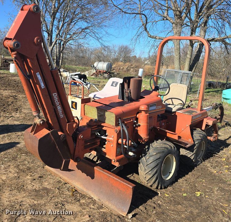 image for item EK2425 Ditch Witch 2310 trencher