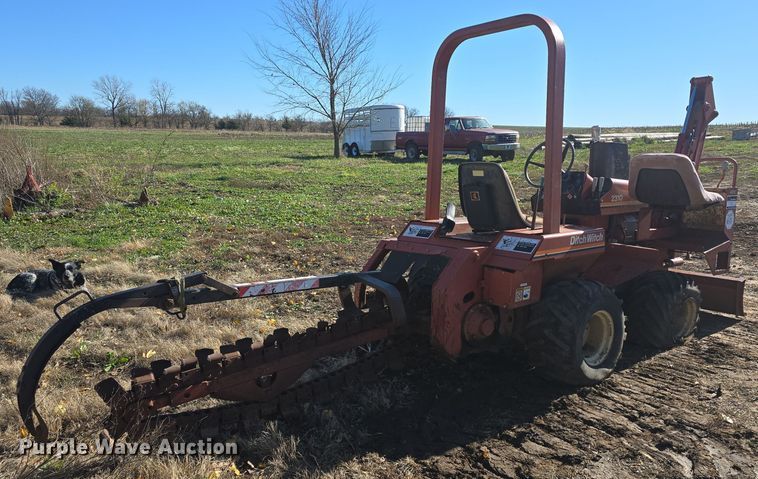 image for item EK2425 Ditch Witch 2310 trencher