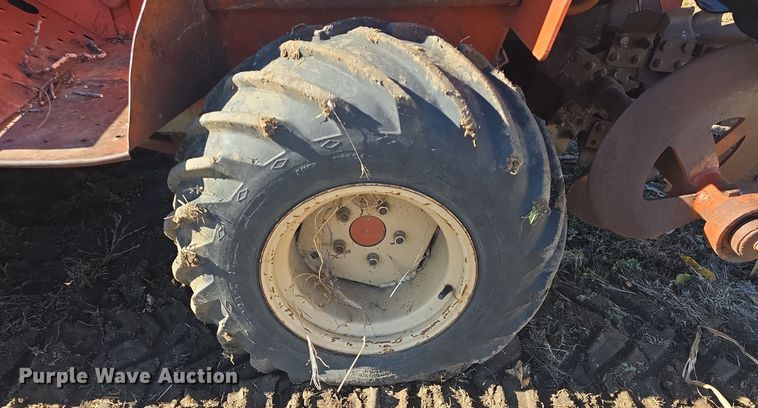 image for item EK2425 Ditch Witch 2310 trencher