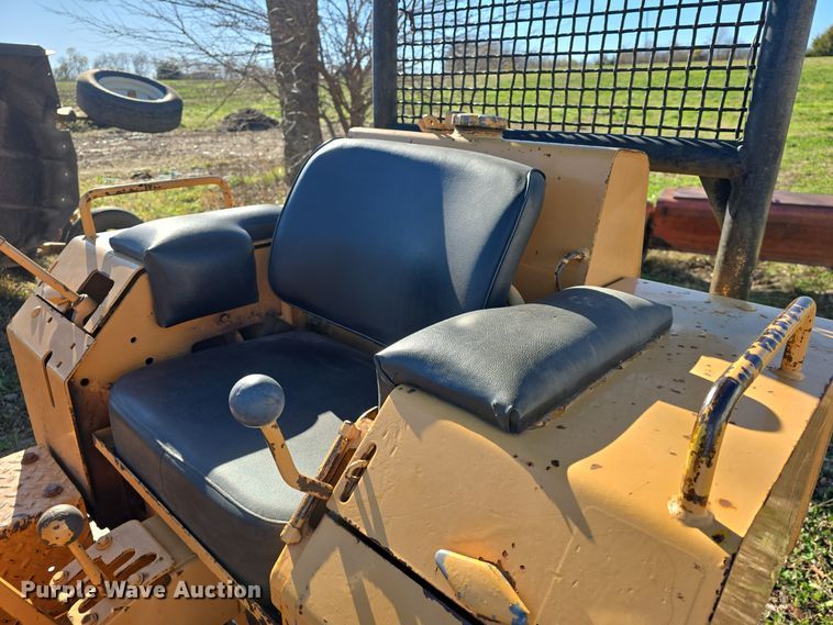 image for item EK2428 1976 John Deere  350CE dozer