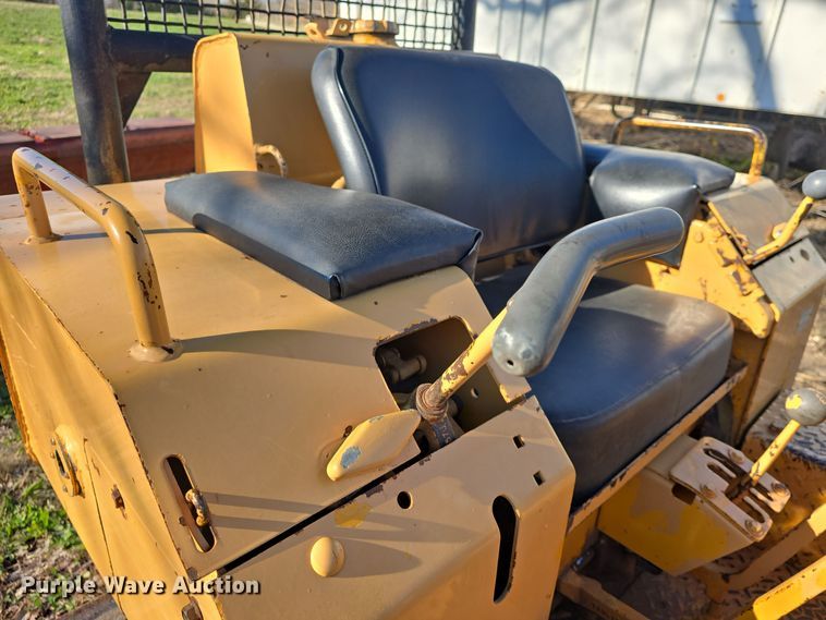 image for item EK2428 1976 John Deere  350CE dozer