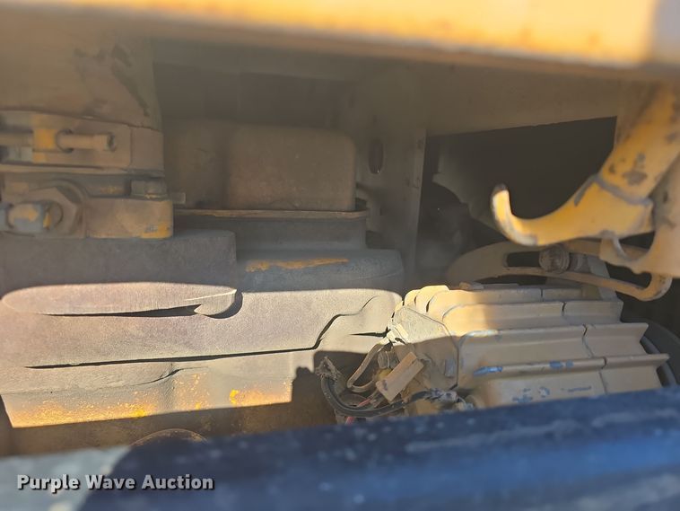 image for item EK2428 1976 John Deere  350CE dozer