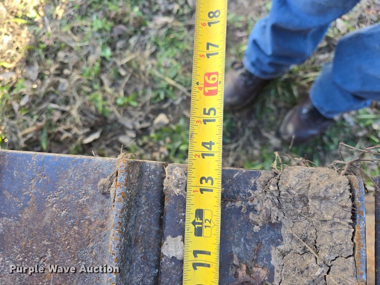 image for item EK2428 1976 John Deere  350CE dozer