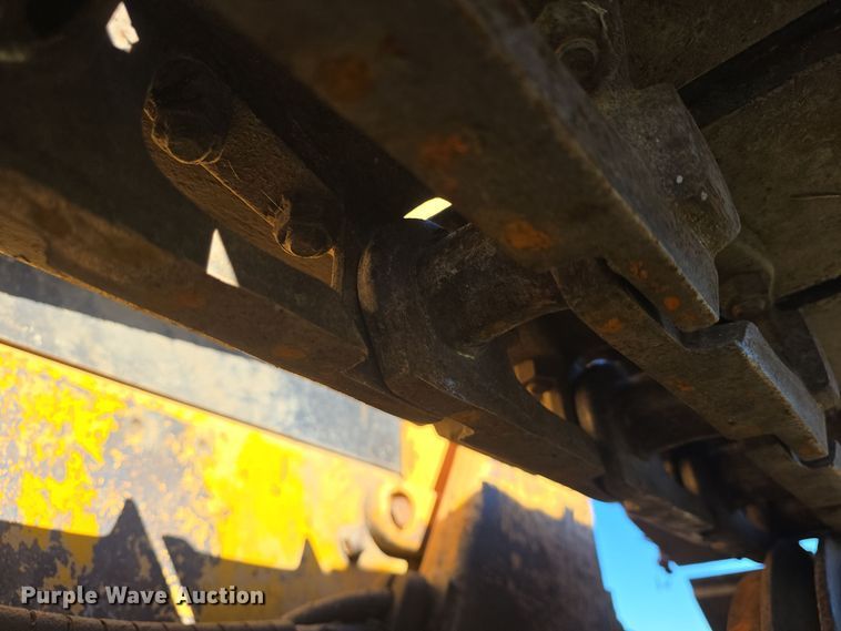 image for item EK2428 1976 John Deere  350CE dozer