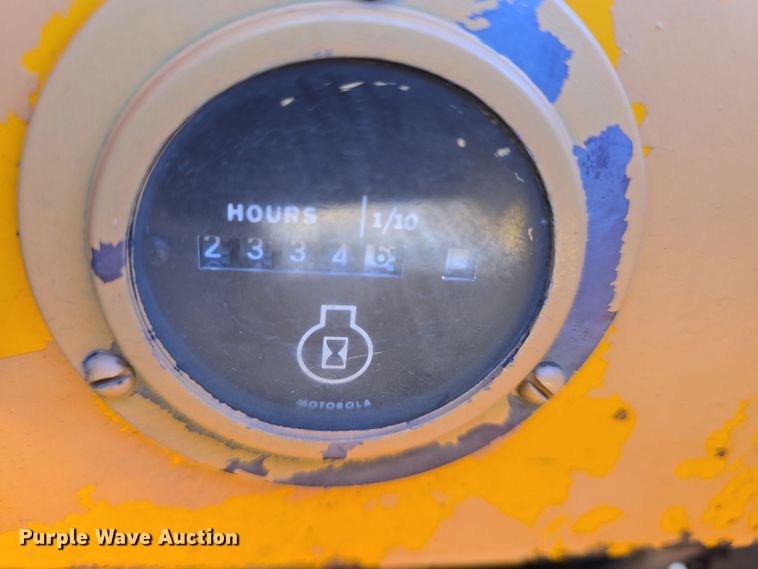 image for item EK2428 1976 John Deere  350CE dozer