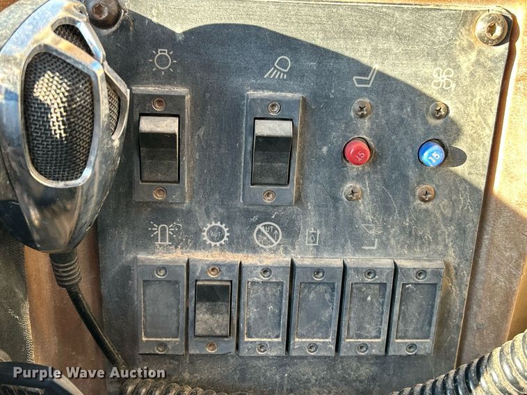 image for item EK3687 1996 Caterpillar 950F Series II wheel loader