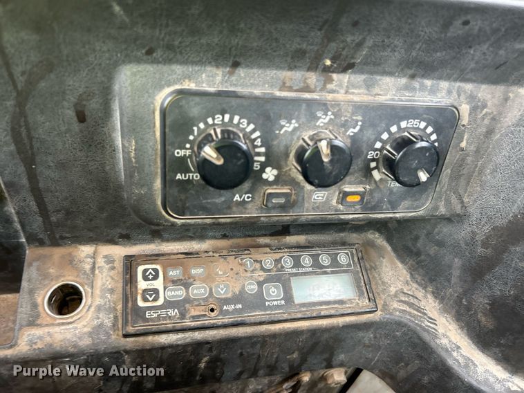 image for item EK3711 2015 Takeuchi TB290 mini excavator