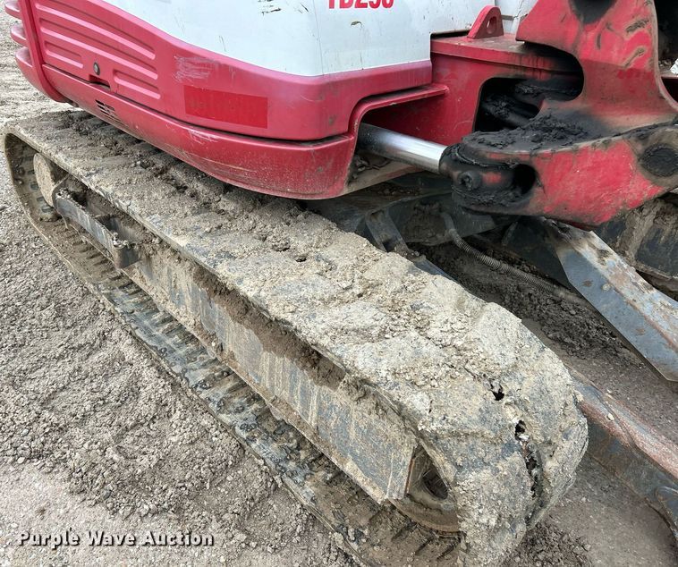 image for item EK3711 2015 Takeuchi TB290 mini excavator