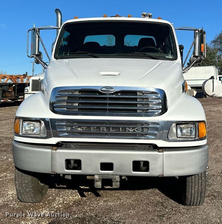 image for item EN2557 2004 Sterling  Acterra flatbed truck