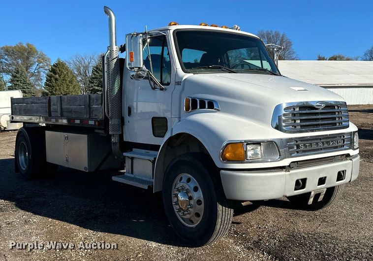 image for item EN2557 2004 Sterling  Acterra flatbed truck