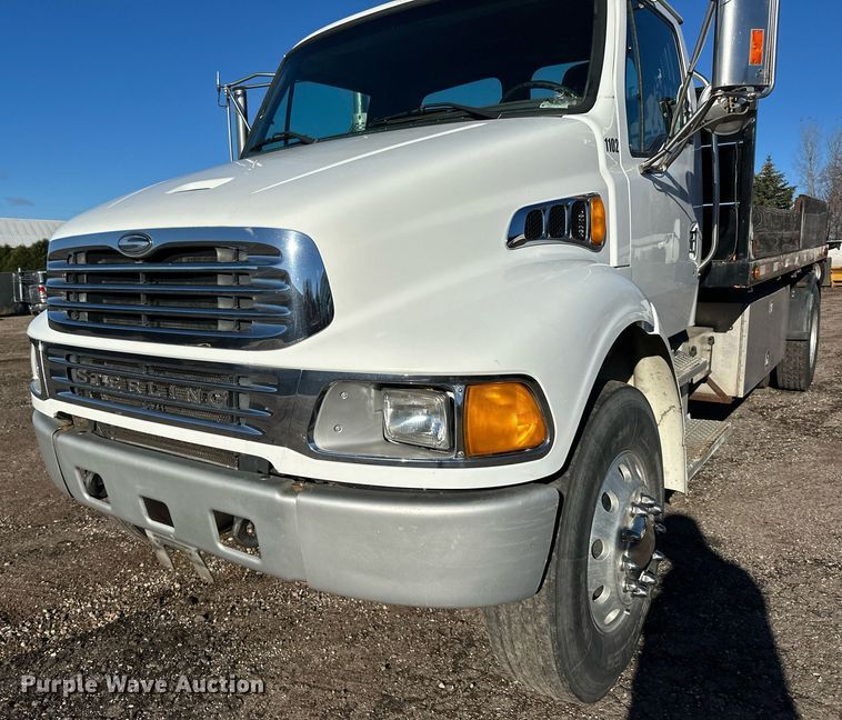 image for item EN2557 2004 Sterling  Acterra flatbed truck