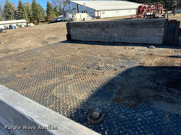 image for item EN2557 2004 Sterling  Acterra flatbed truck