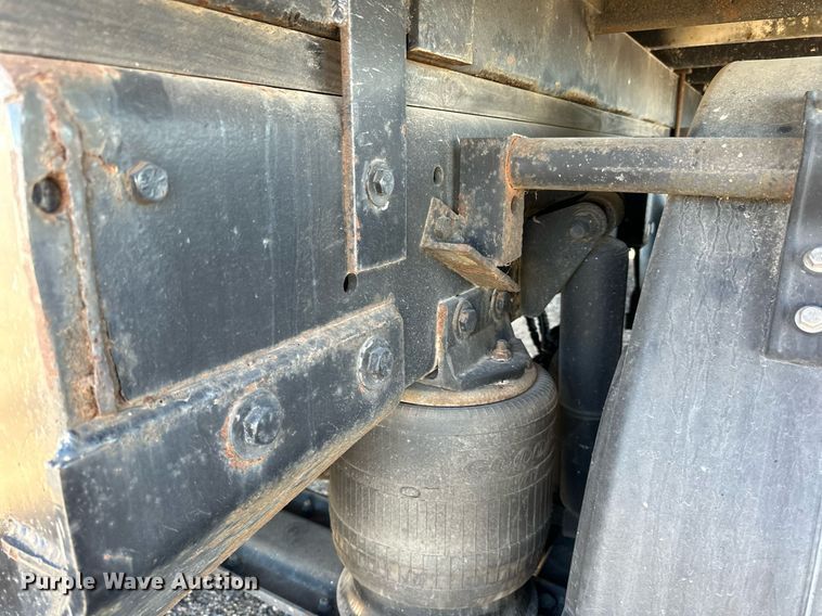 image for item EN2557 2004 Sterling  Acterra flatbed truck