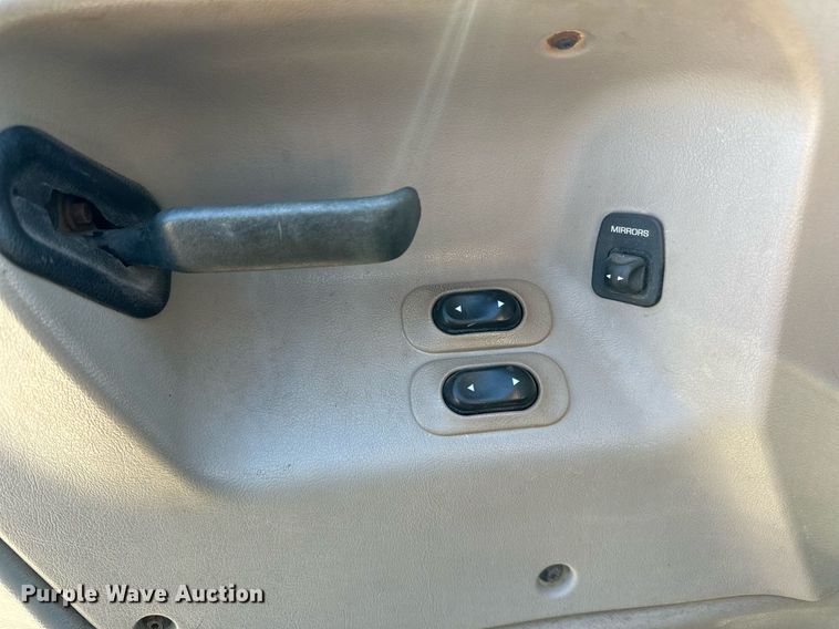 image for item EN2557 2004 Sterling  Acterra flatbed truck