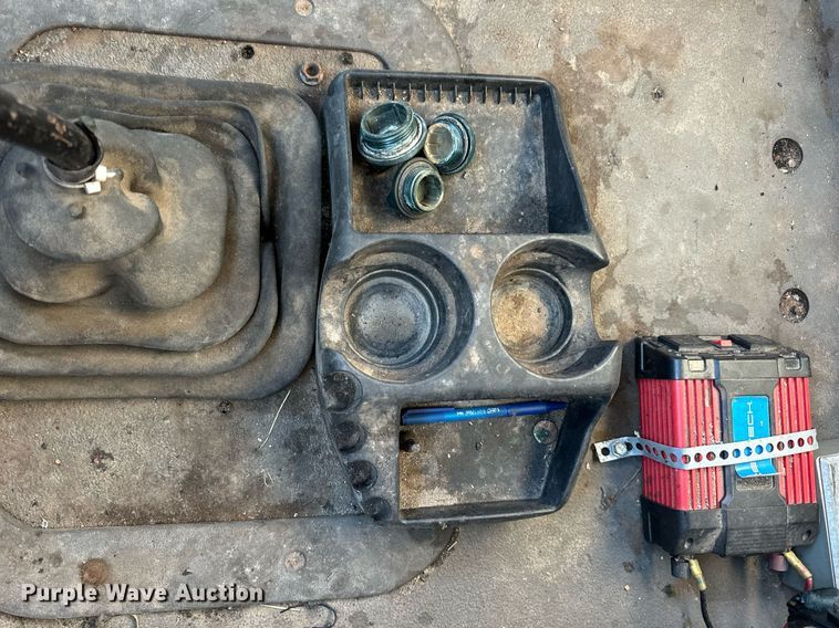 image for item EN2557 2004 Sterling  Acterra flatbed truck