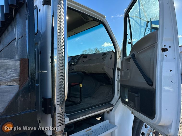 image for item EN2557 2004 Sterling  Acterra flatbed truck