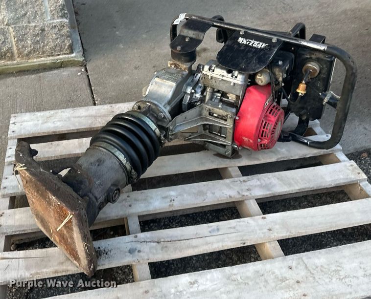 image for item EN2563 2002 Ingersoll-Rand RX754H plate compactor