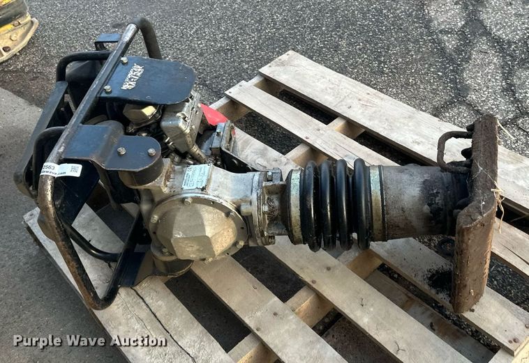 image for item EN2563 2002 Ingersoll-Rand RX754H plate compactor