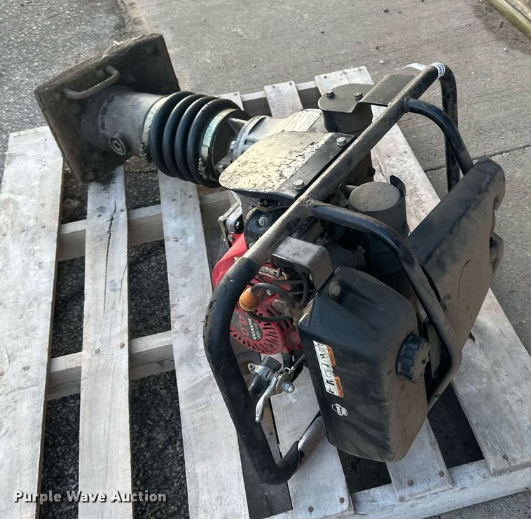 image for item EN2563 2002 Ingersoll-Rand RX754H plate compactor